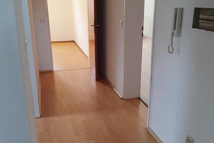 Münster Hessen, 4 Zimmer Dachgeschoss Wohnung 4 zimmer