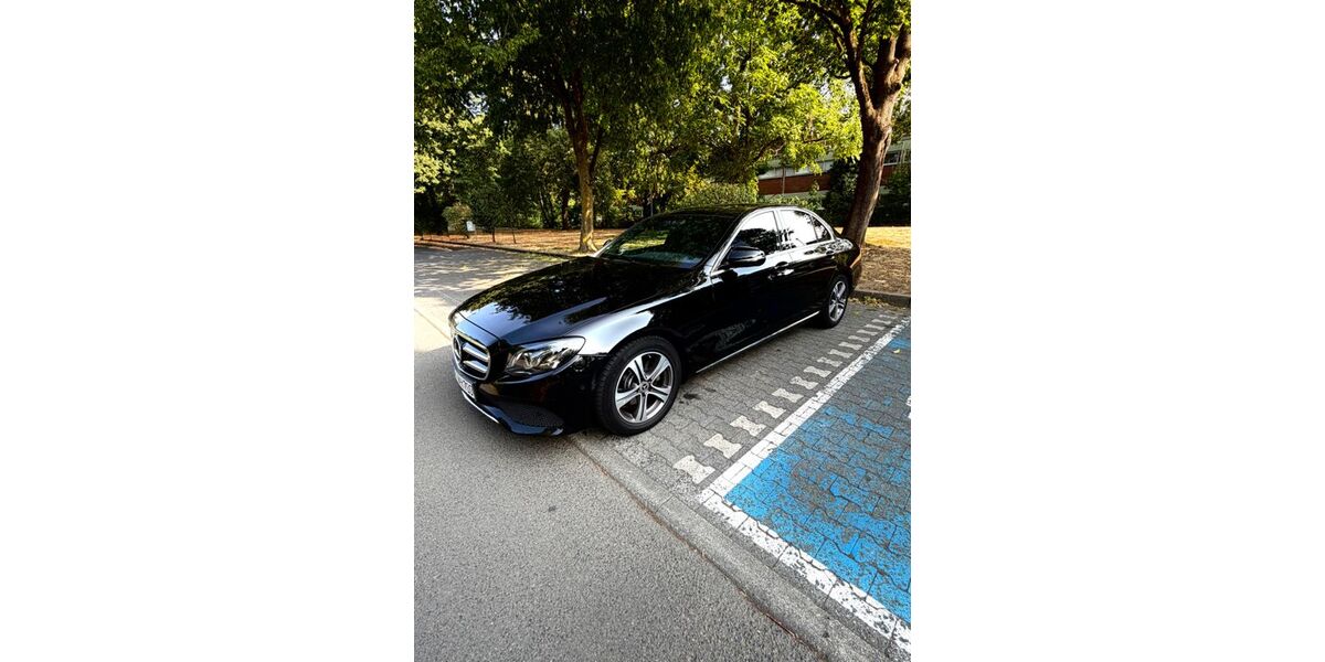 Mercedes-Benz E 220 137.000 km 26.000 &euro; Kriftel 65830