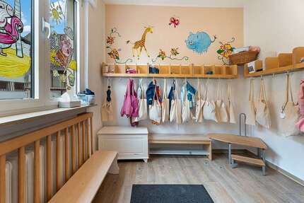 Haus zum Kaufen in Dreieich 590.000 € 148 m² 8 zimmer