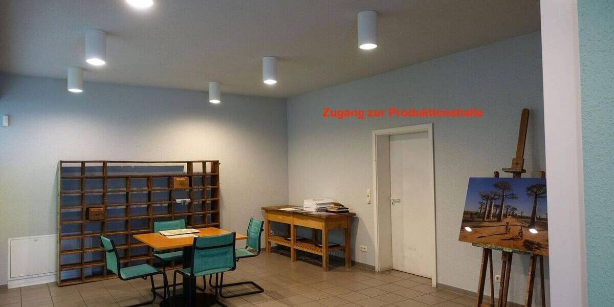 Grundstück (3.383 m²) mit Produktionshalle (900 m²) und Bürogebäude (590 m²) zimmer