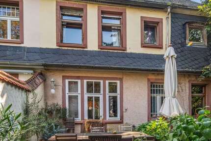 Haus zum Kaufen in Frankfurt am Main 789.000 € 157 m² 7 zimmer