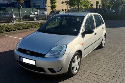 Ford Fiesta 225.000 km 600 &euro; Frankfurt am Main 65936