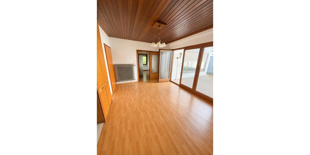 Bungalow Rüsselsheim am Main - 5 Zimmer, 180 m&sup2;, 520.000&euro; | Angebot:26728036