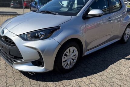 Toyota Yaris 120.350 km 12.999 &euro; Hanau 63452
