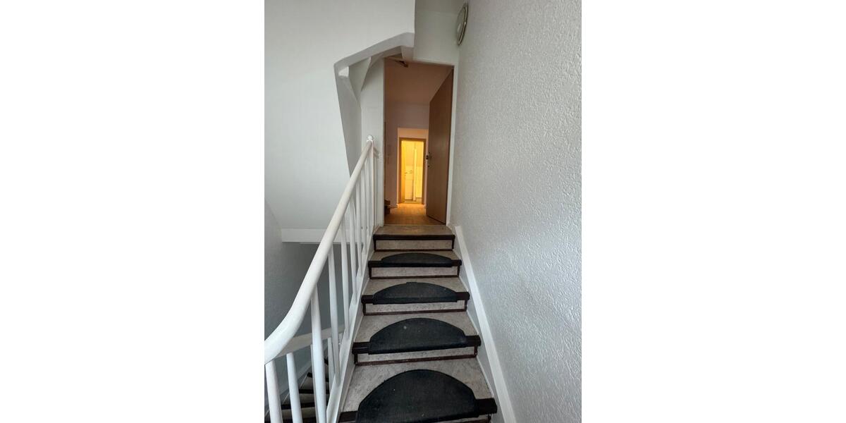 Etagenwohnung Büttelborn - 6 Zimmer, 93 m&sup2;, 1.250&euro; | Angebot:25379359