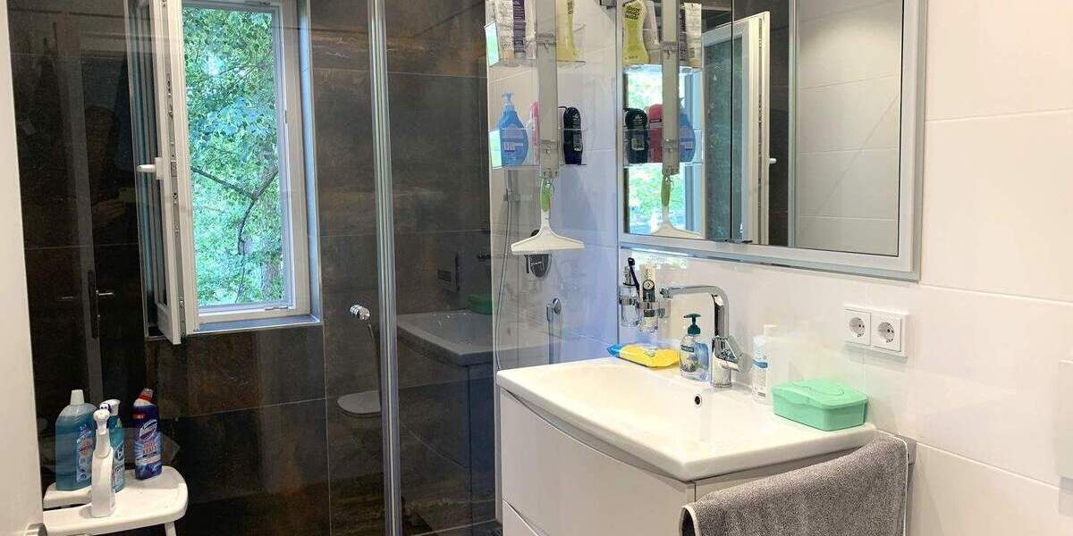 Moderne 4 Zi., EBK, TGL-Bad, 110 m² Wfl., I.OG im 4 FH! Schöne Randlage von Dornholzhausen 4 zimmer