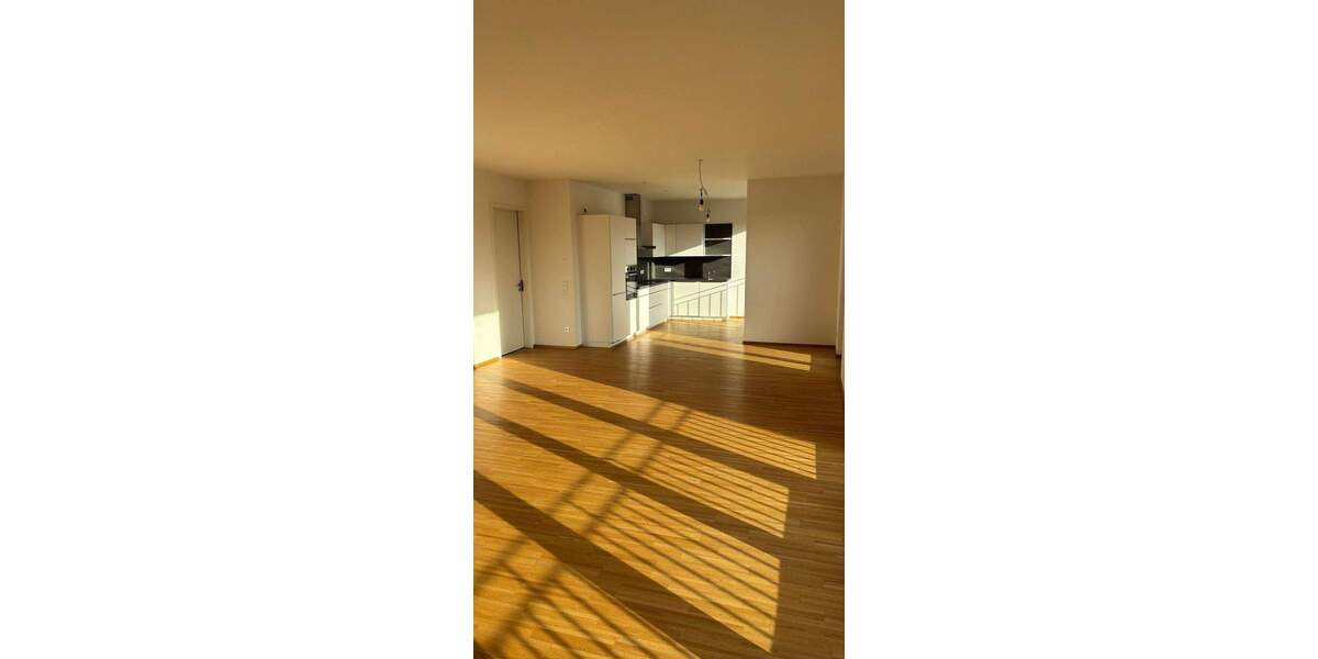 Etagenwohnung Offenbach am Main Hafen - 4 Zimmer, 154 m&sup2;, 2.695&euro; | Angebot:24277698