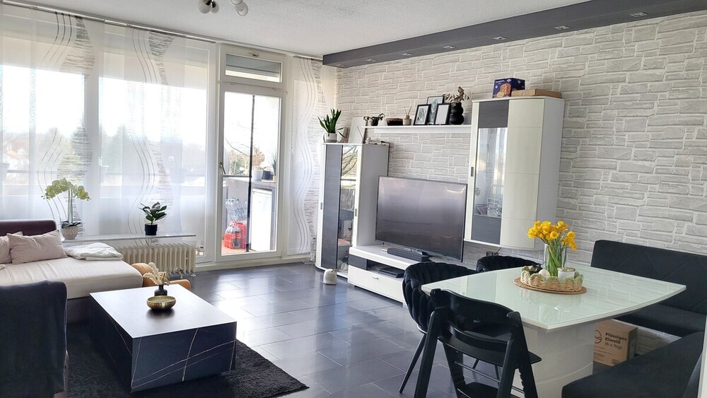 Modern sanierte 3 Zimmer-ETW in Ruhe und Blicklage - Etagenwohnung Bruchköbel | Angebot:26348249