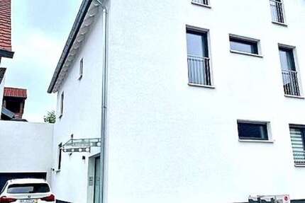 Haus zum Kaufen in Kahl 999.000 € 249 m²