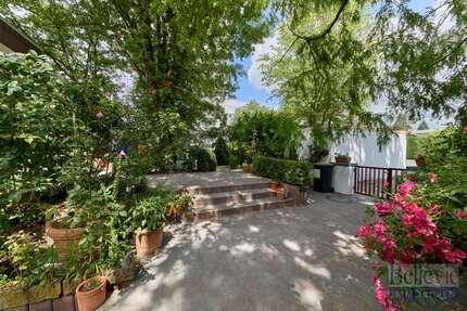 Haus zum Kaufen in Frankfurt am Main 1.389.000 € 366 m² 8 zimmer