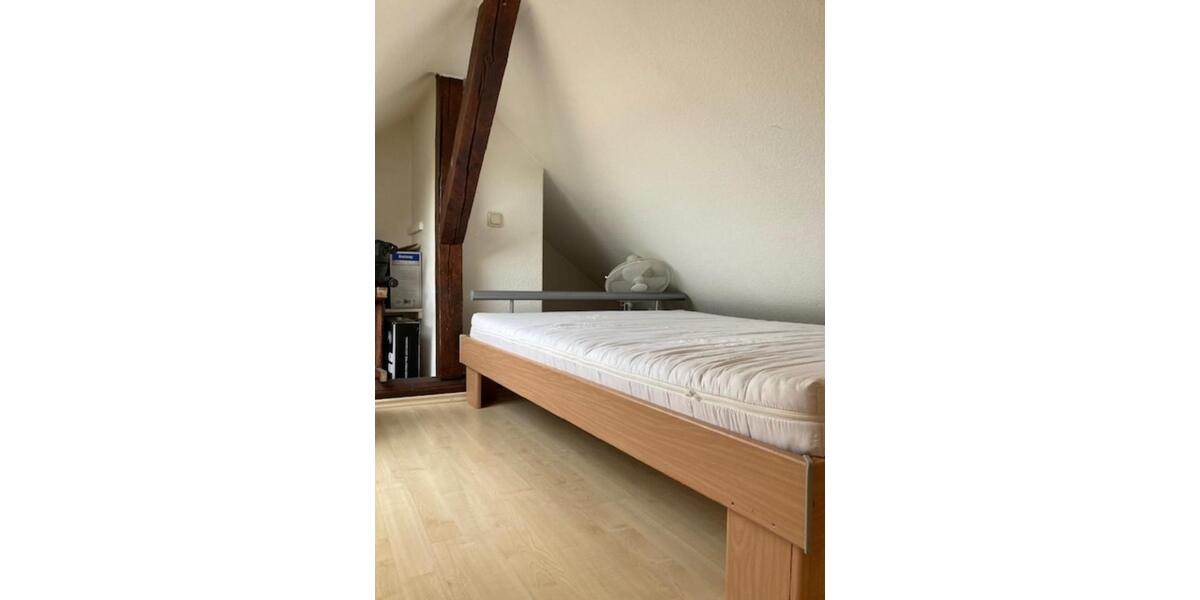 *** Gemütliche Dachgeschosswohnung mit Skylineblick *** 2.5 zimmer