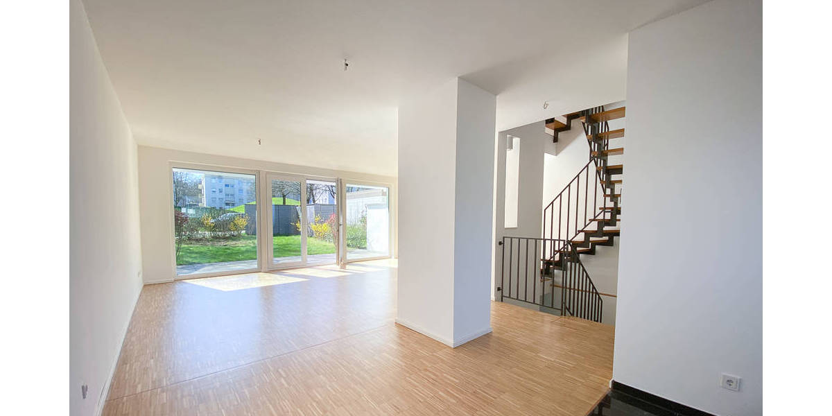 Reihenmittelhaus Bad Homburg Gonzenheim - 6 Zimmer, 169 m&sup2;, 1.065.000&euro; | Angebot:26513280