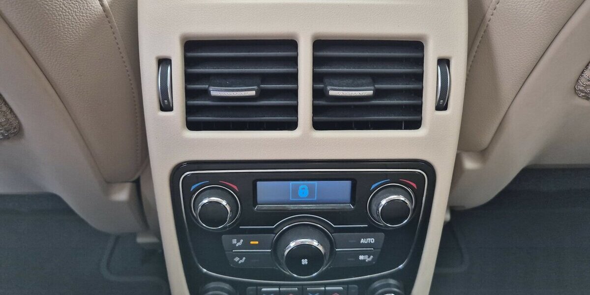 Jaguar XF Prestige Leder, GSHD, Navigation, Rückfahrkamer 104.922 km 20.690 &euro; Rodgau 63110
