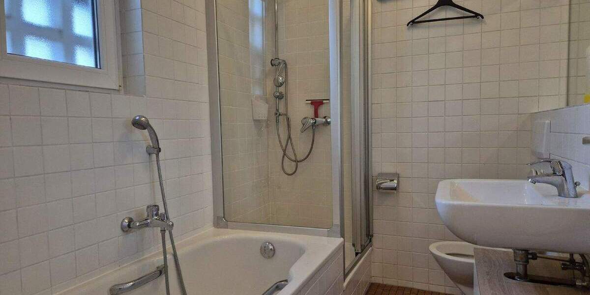 Mehrfamilienhaus, Wohnhaus Neu-Isenburg Gravenbruch - 4 Zimmer, 125 m&sup2;, 2.200&euro; | Angebot:24989061