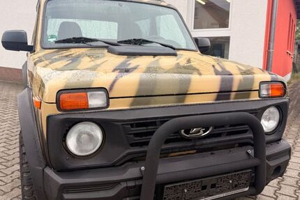 Lada Niva 66.790 km 15.850 &euro; Limeshain 63694