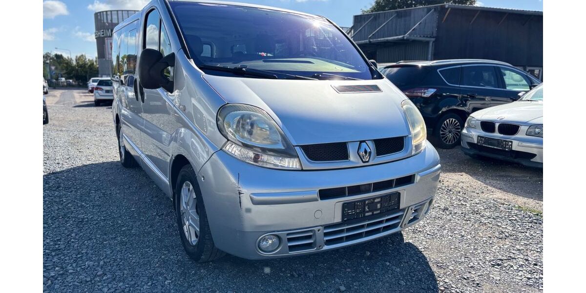 Renault Trafic 158.421 km 7.990 &euro; Frankfurt am Main 65933