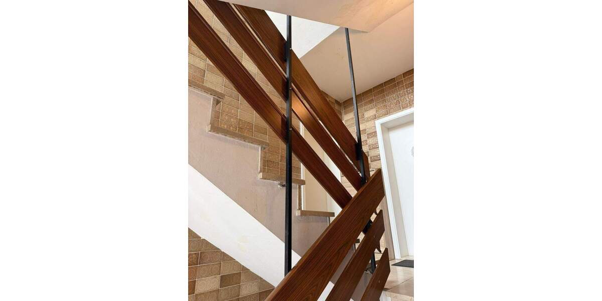 Attraktive Souterrainwohnung mit praktischen Schnitt 3 zimmer