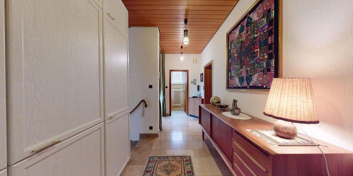 Mehrfamilienhaus, Wohnhaus Frankfurt am Main Eschersheim - 8 Zimmer, 254 m&sup2;, 770.000&euro; | Angebot:24904466