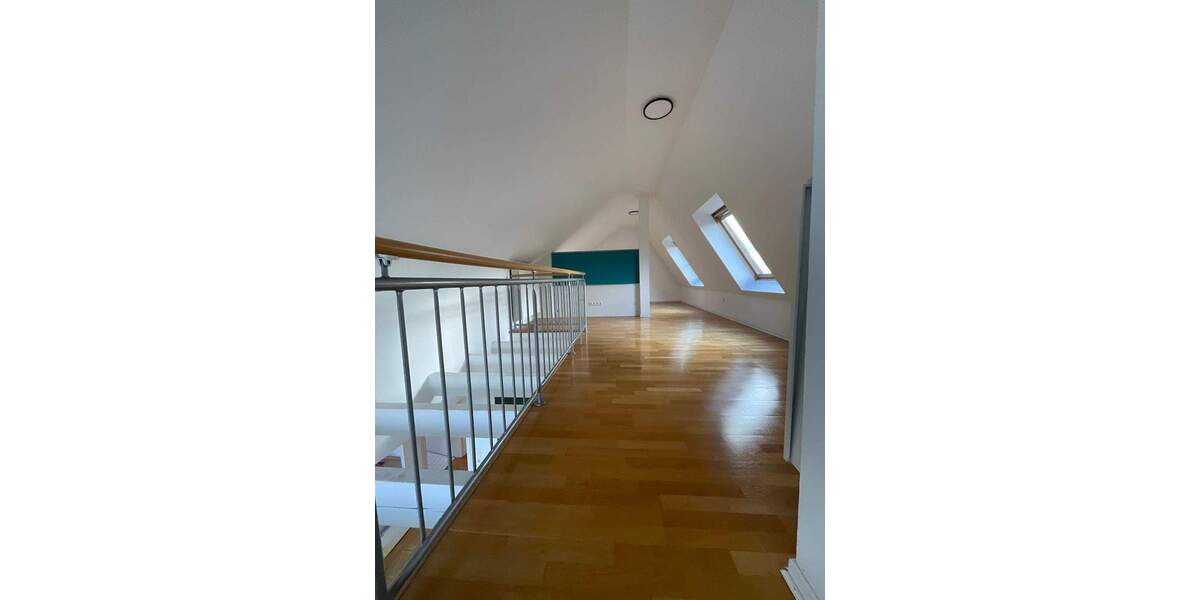 Etagenwohnung Frankfurt am Main Bergen-Enkheim - 2 Zimmer, 87 m&sup2;, 1.525&euro; | Angebot:25800018