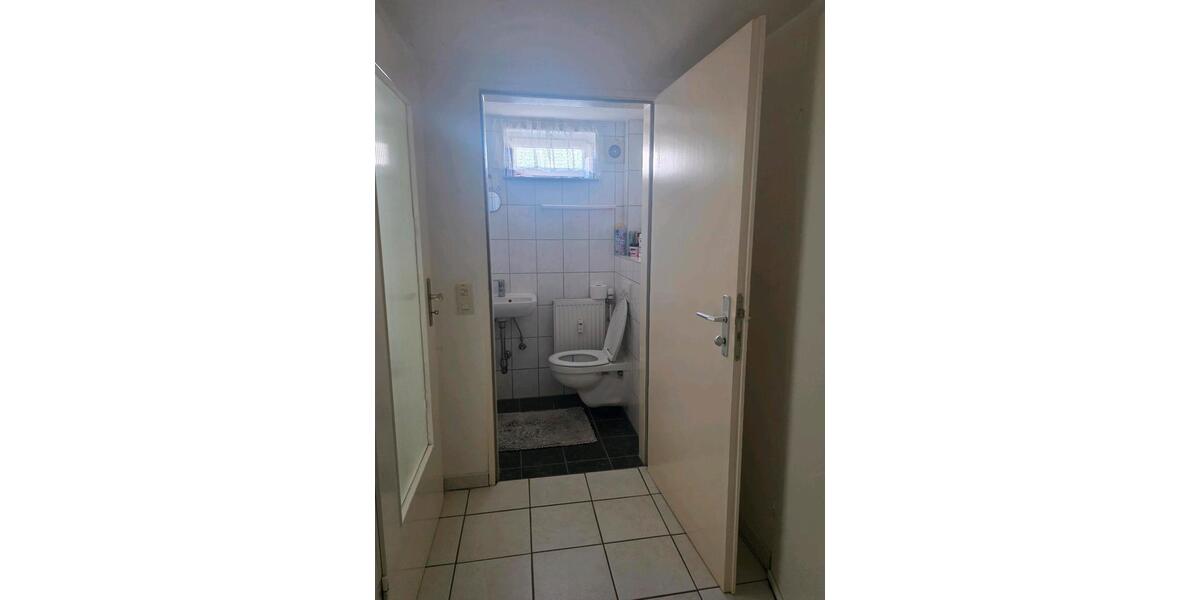 Etagenwohnung Friedberg (Hessen) - 2 Zimmer, 60 m&sup2;, 900&euro; | Angebot:26386393