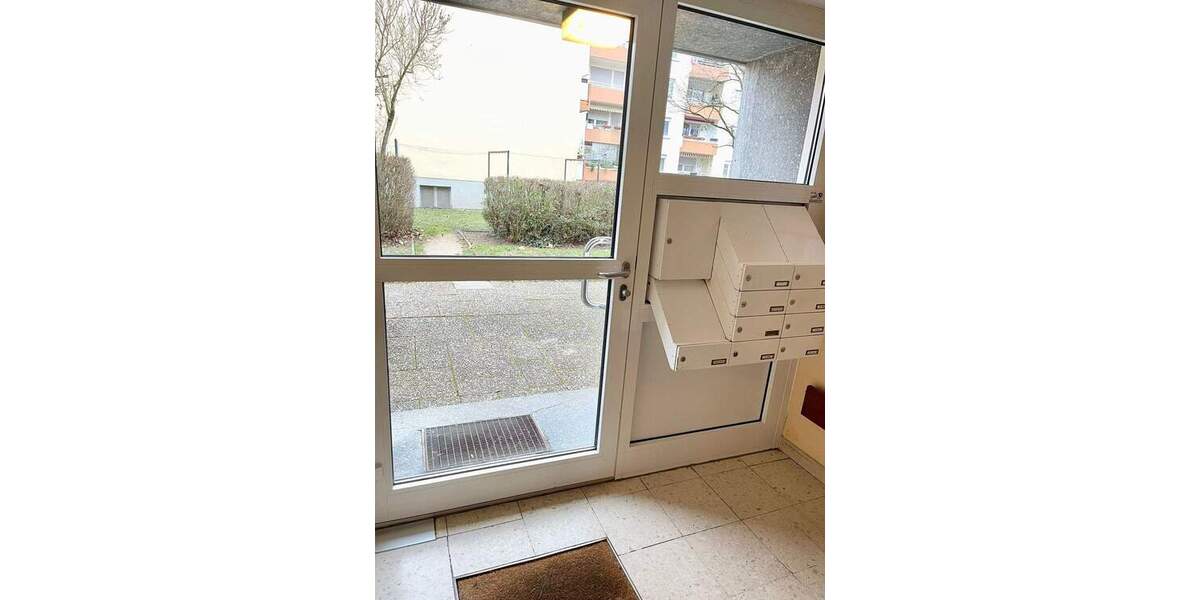 Lichtdurchflutete 4-Zimmer-Wohnung · 96 m² · Mainufer 4 zimmer