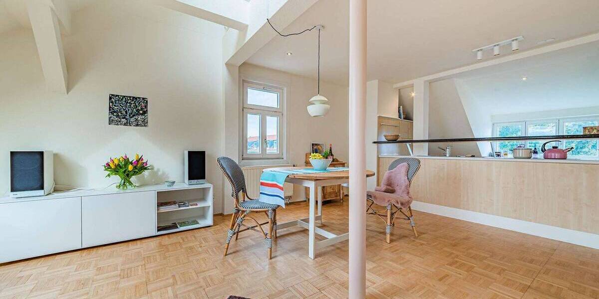Etagenwohnung Bad Homburg vor der Höhe Bad Homburg - 3 Zimmer, 80 m&sup2;, 1.700&euro; | Angebot:26388794