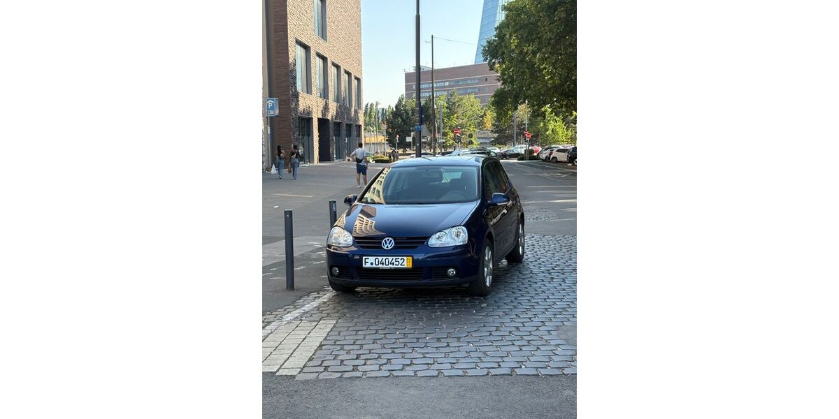 VW Golf 203.720 km 2.600 &euro; Frankfurt am Main 60316