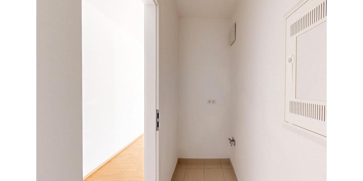 Etagenwohnung Frankfurt am Main Niederrad - 4 Zimmer, 107 m&sup2;, 1.740&euro; | Angebot:25574961