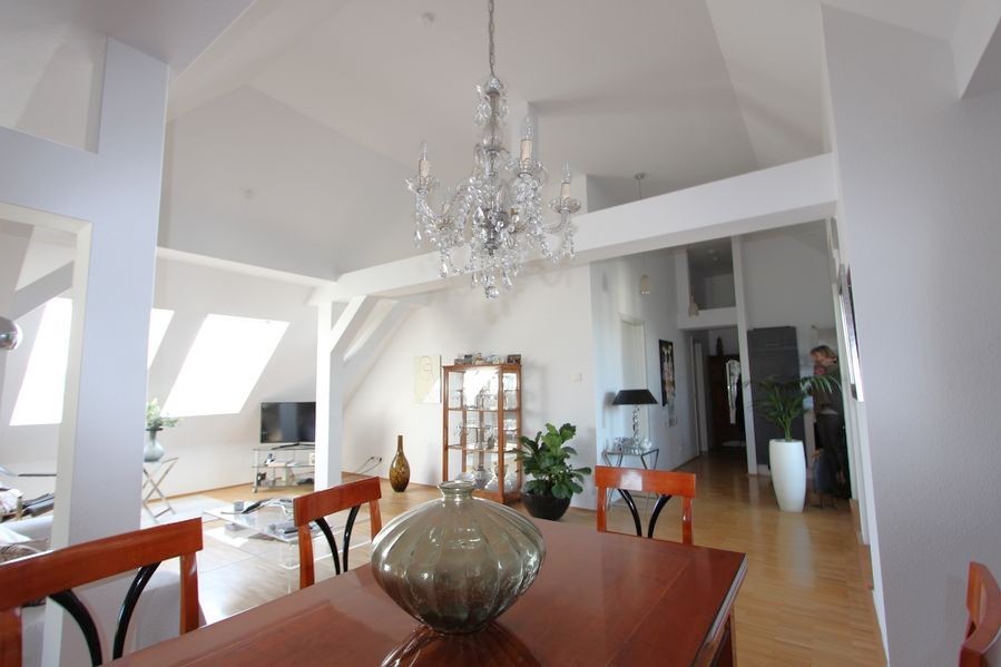 albero:) Exklusives Dachgeschoss mit Ateliercharakter im denkmalgeschützten Yorkhof (Baujahr 1902) - Etagenwohnung Hanau Lamboy | Angebot:25131032