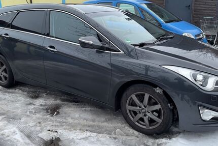 Hyundai i40 197.000 km 5.300 &euro; Mühlheim am Main 63165
