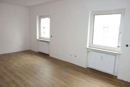 Haus Frankfurt Sossenheim - 9 Zimmer, 255 m&sup2;, 1.200.000&euro; | Angebot:24366857