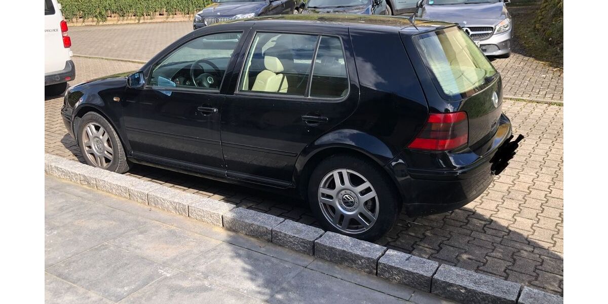 VW Golf 247.500 km 2.900 &euro; Frankfurt am Main 60322