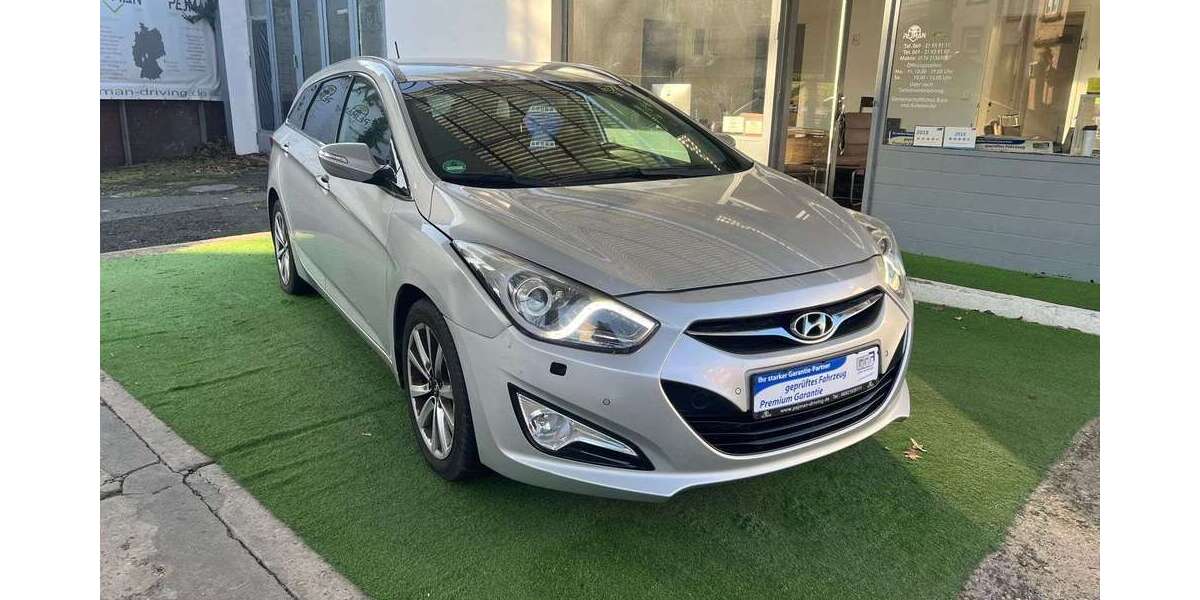 Hyundai i40 114.898 km 8.199 &euro; Frankfurt Main 60386