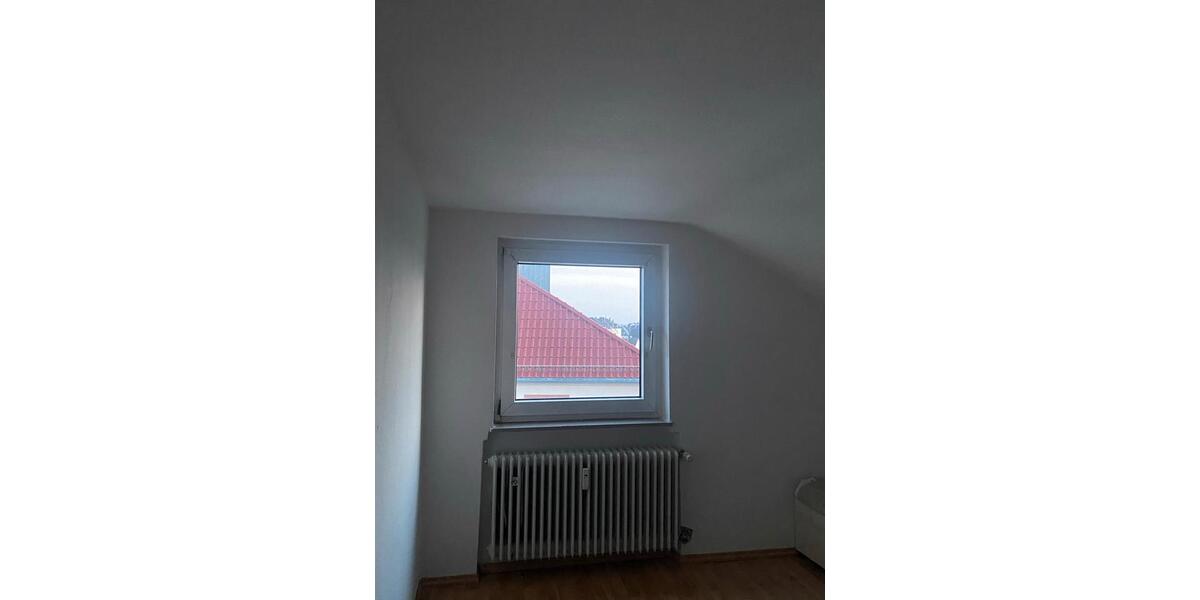 Nachmieter – 2-Zimmer-Dachgeschosswohnung Frankfurt-Griesheim 2 zimmer