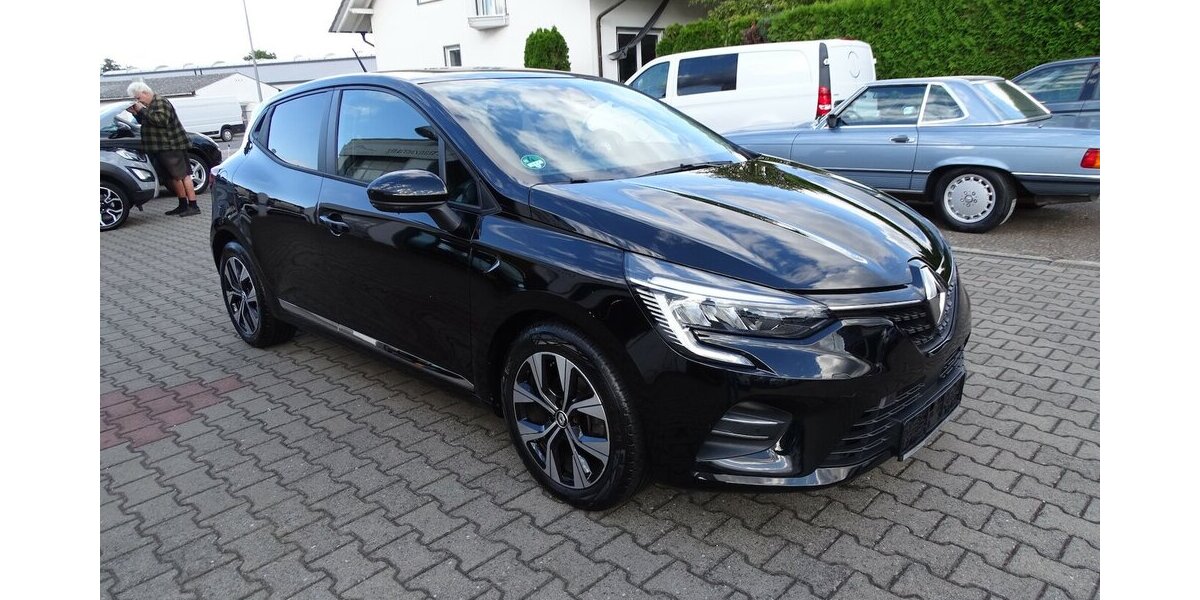 Renault Clio 1,0l Evolution Navi Rückfahrkamera, Einparkhi 31.015 km 12.490 &euro; Rodgau 63110