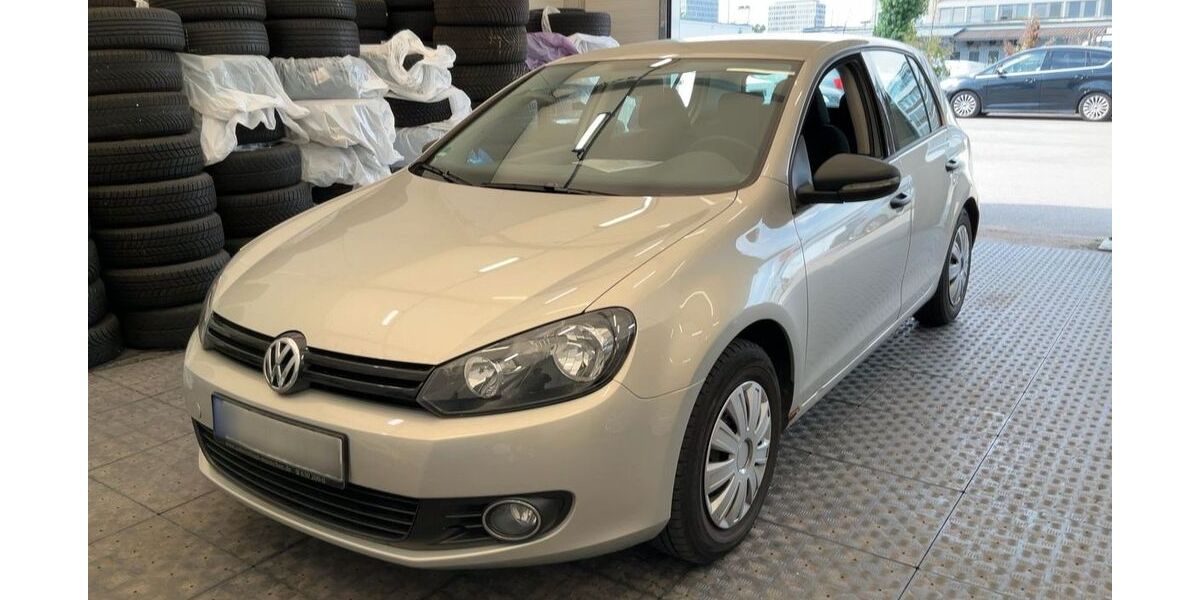 VW Golf 69.700 km 6.490 &euro; Frankfurt am Main 65933