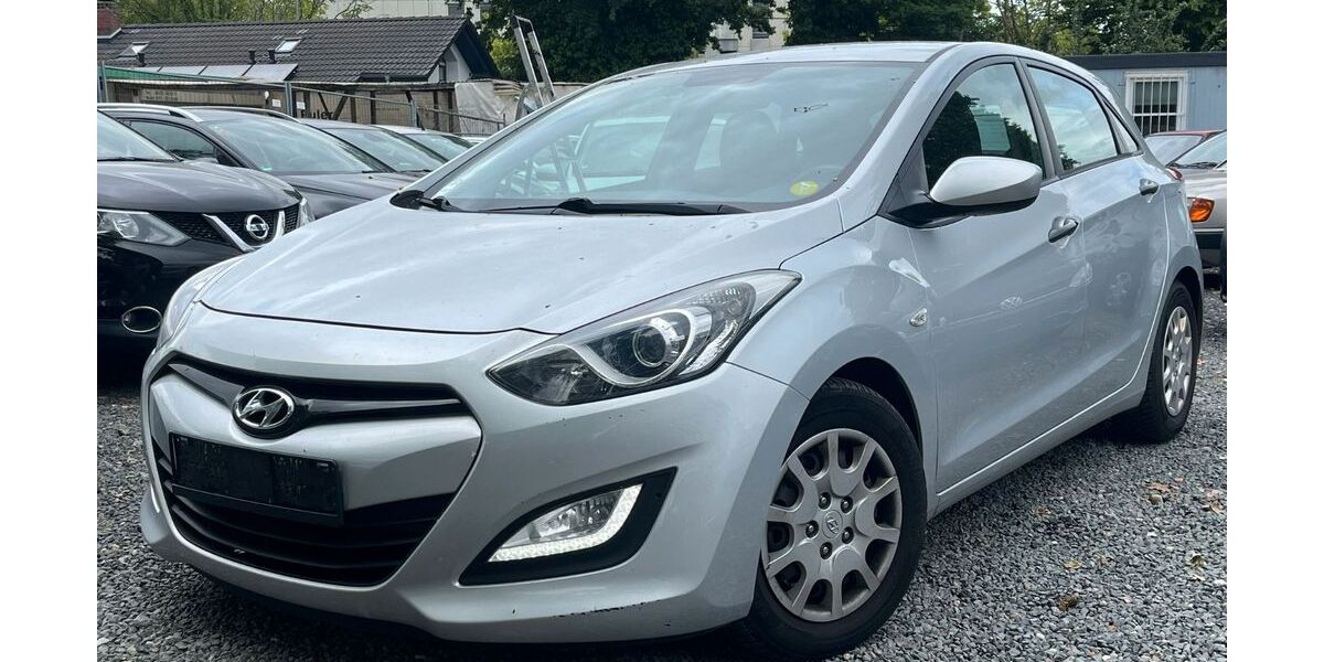 Hyundai i30 238.000 km 4.289 &euro; Frankfurt 65933