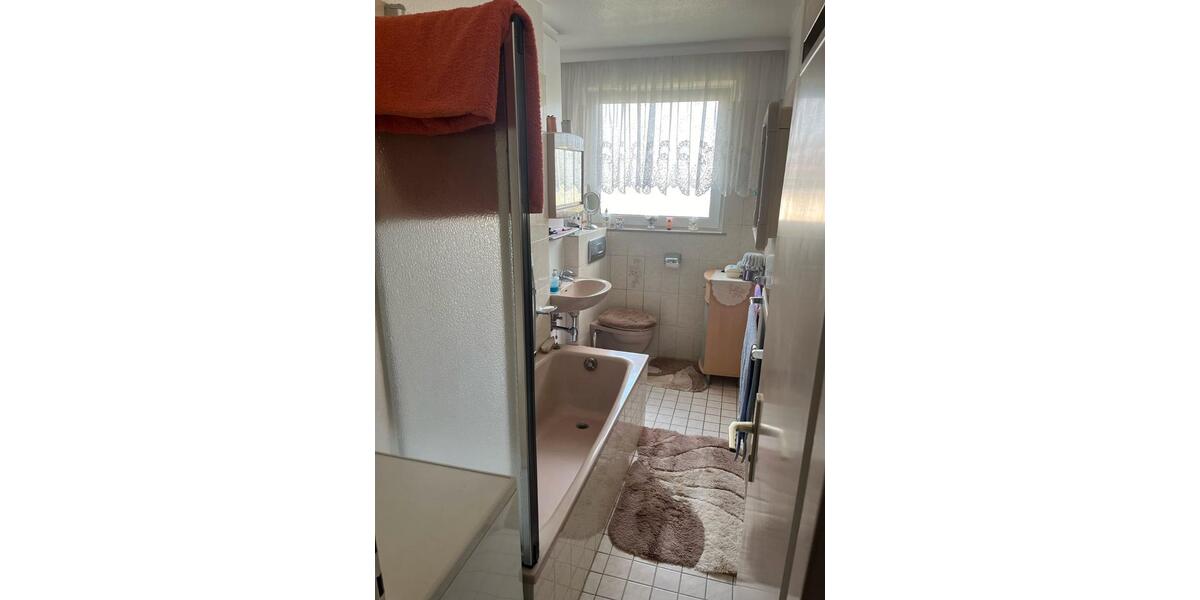 Etagenwohnung Bad Homburg vor der Höhe Gonzenheim - 2.5 Zimmer, 62 m&sup2;, 219.000&euro; | Angebot:27023141
