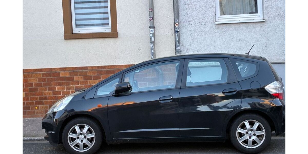 Honda Jazz 143.000 km 4.299 &euro; Frankfurt 60528