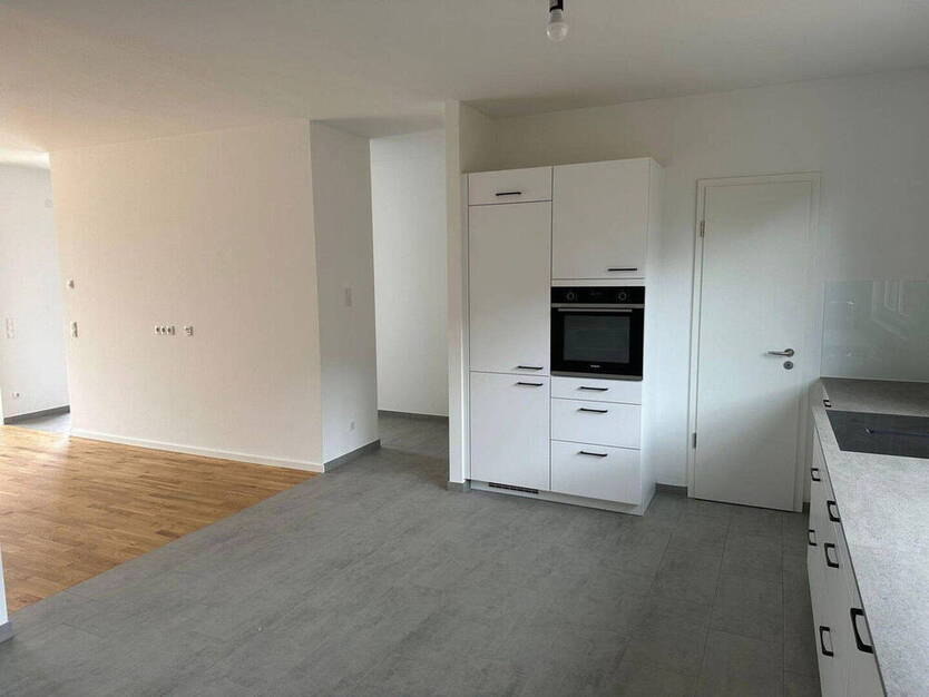 Neue Doppelhaushälfte mit Garten