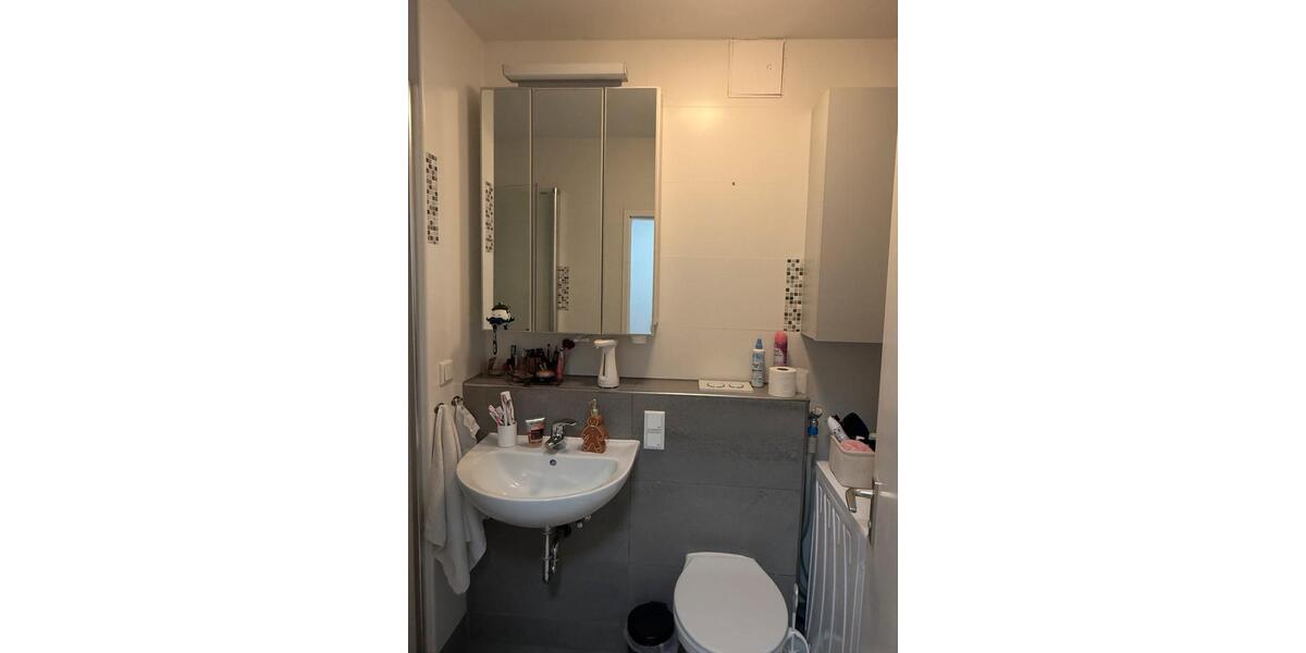 Etagenwohnung Frankfurt am Main Niederrad - 2 Zimmer, 42 m&sup2;, 950&euro; | Angebot:25310196