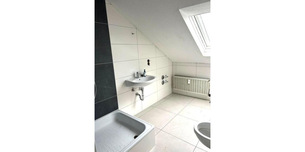 Dachgeschoßwohnung Altenstadt - 2 Zimmer, 75 m&sup2;, 850&euro; | Angebot:24831112