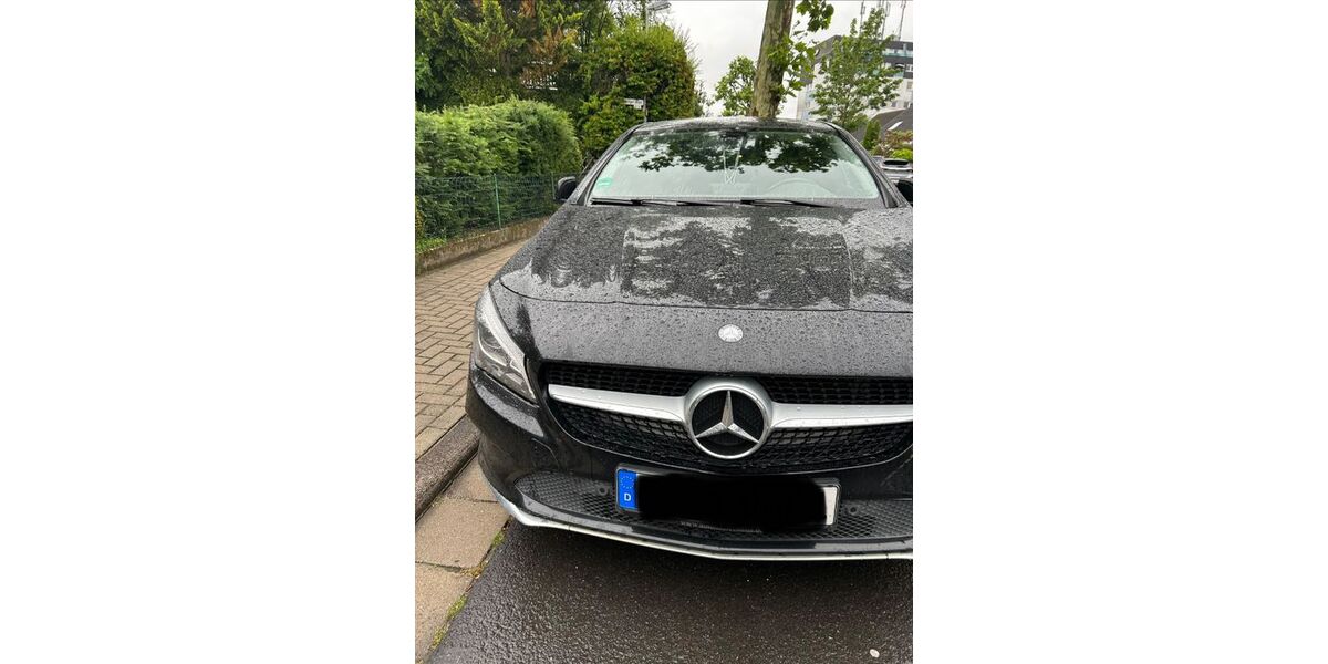 Mercedes-Benz CLA 180 138.000 km 14.900 &euro; Hochheim am Main 65239