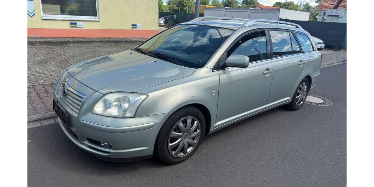Toyota Avensis 233.300 km 1.900 &euro; Hanau 63452