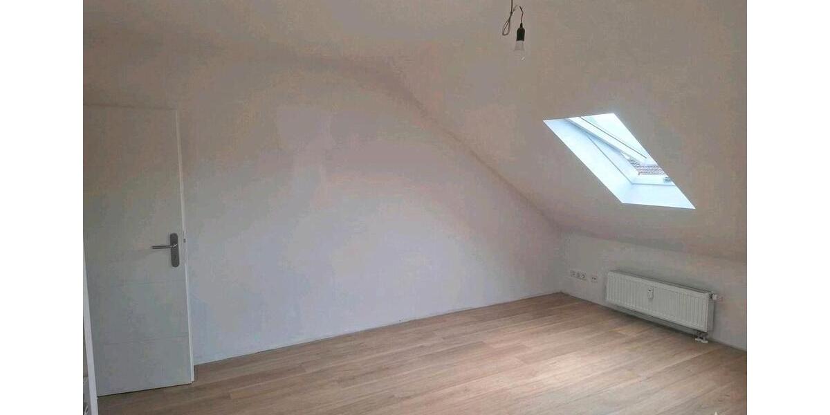 Dachgeschoßwohnung Roßdorf - 2.5 Zimmer, 53 m&sup2;, 780&euro; | Angebot:26608776