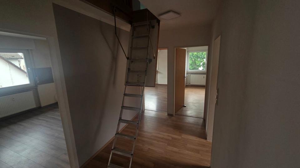 Etagenwohnung Erzhausen - 4 Zimmer, 101 m&sup2;, 1.050&euro; | Angebot:26412971
