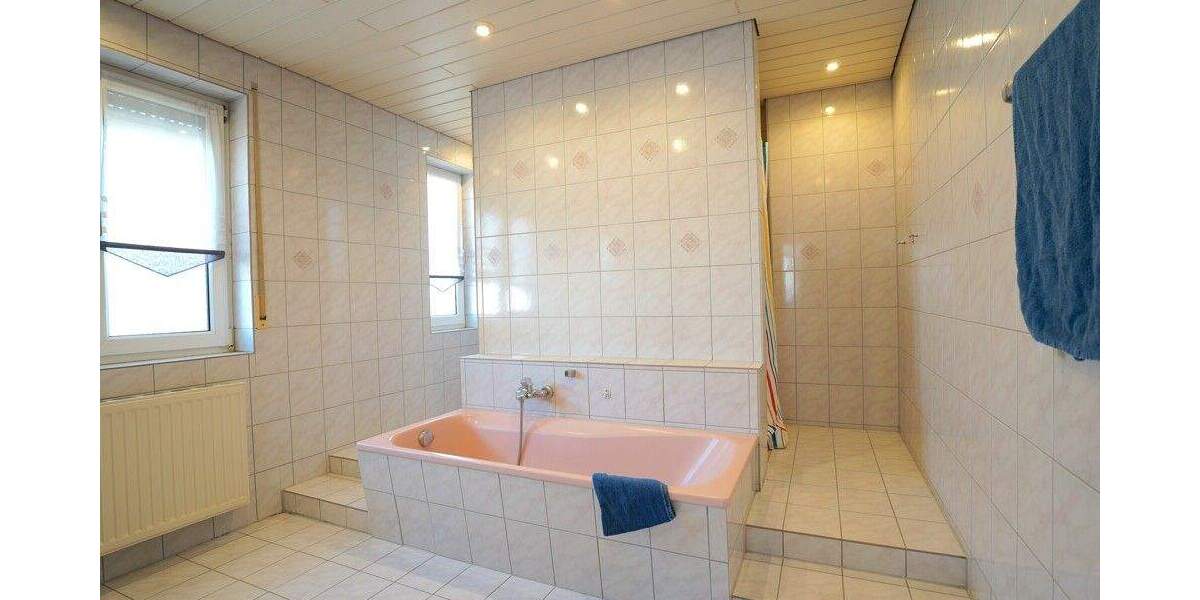 Einfamilienhaus Kelkheim (Taunus) Kelkheim - 9 Zimmer, 294 m&sup2;, 997.000&euro; | Angebot:25739544