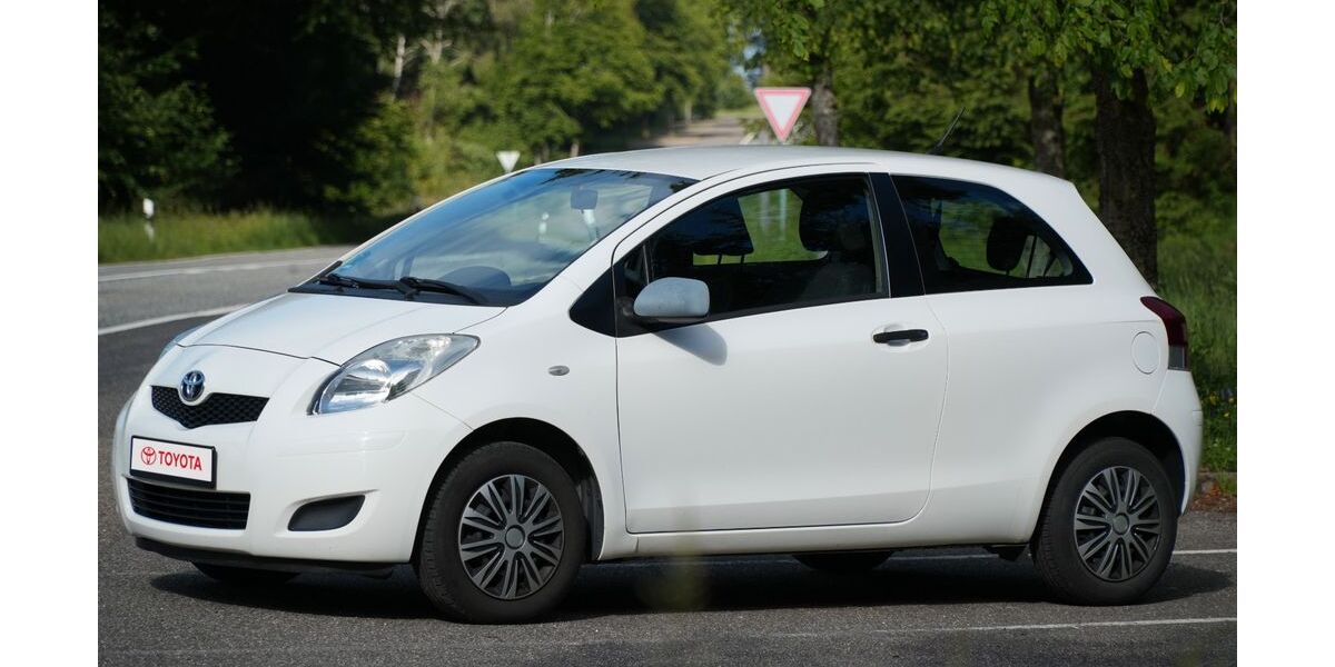 Toyota Yaris 138.085 km 2.350 &euro; Schmitten 61389