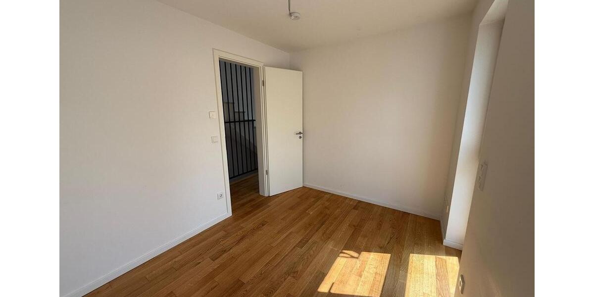 Etagenwohnung Frankfurt am Main West - 4 Zimmer, 113 m&sup2;, 838&euro; | Angebot:24767898