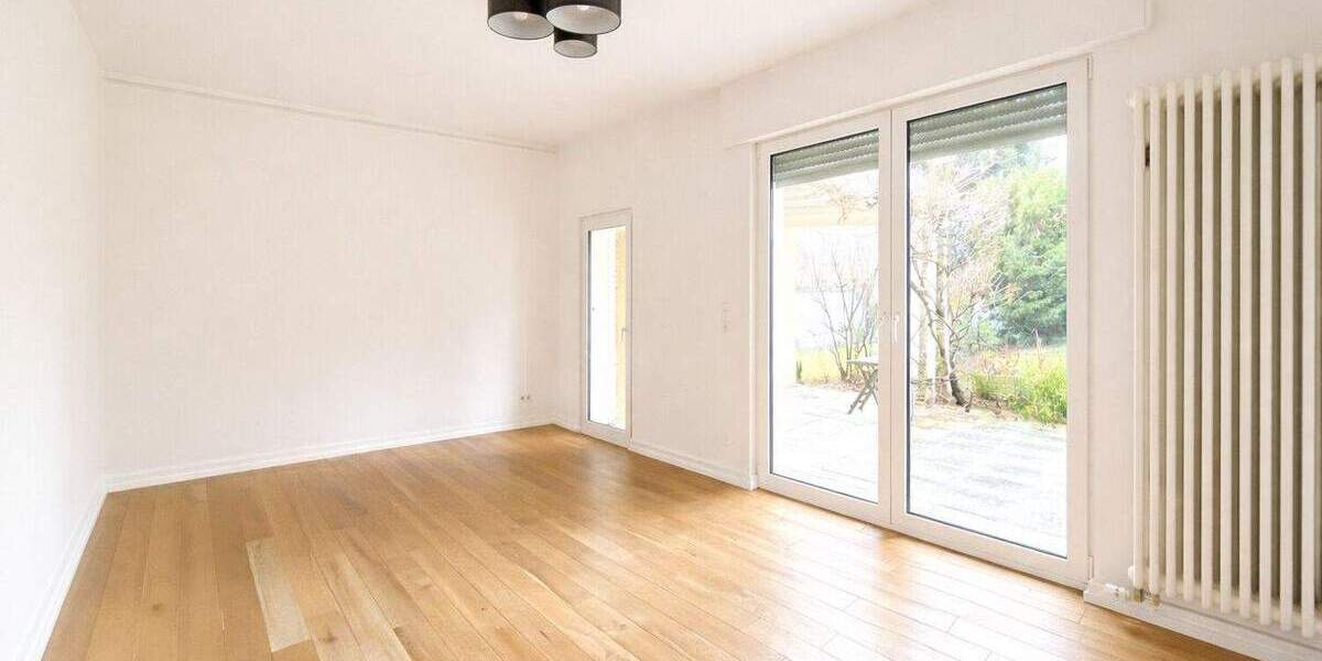 Einfamilienhaus Frankfurt am Main Praunheim - 8 Zimmer, 256 m&sup2;, 1.290.000&euro; | Angebot:25796118